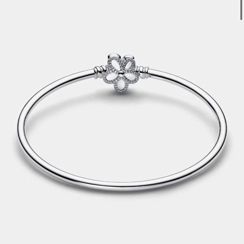 Pandora pavé flower bangle - pavé,