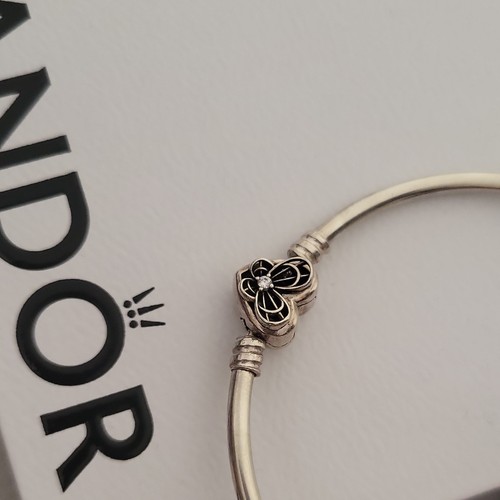 Pandora moments heart - moments,